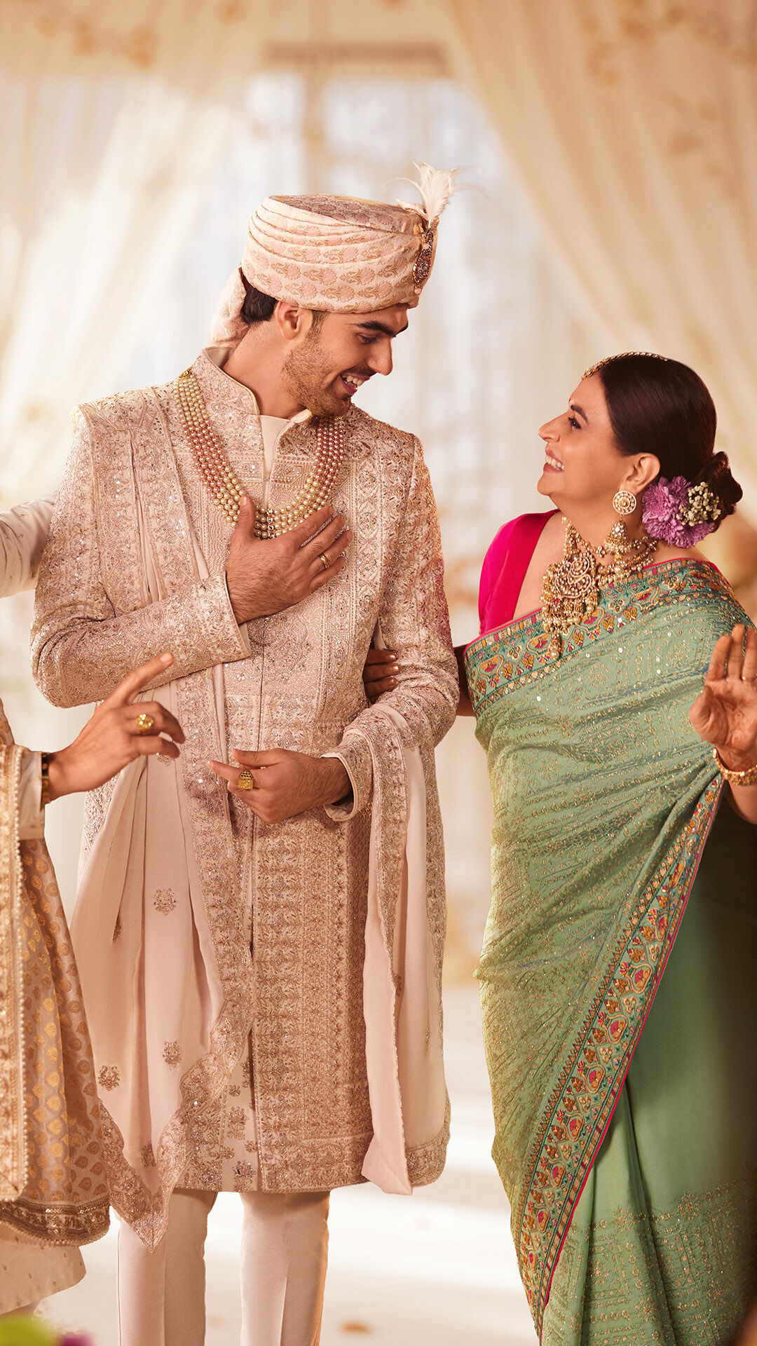 Groom wearing beautfull sherwani with matching sherwani
